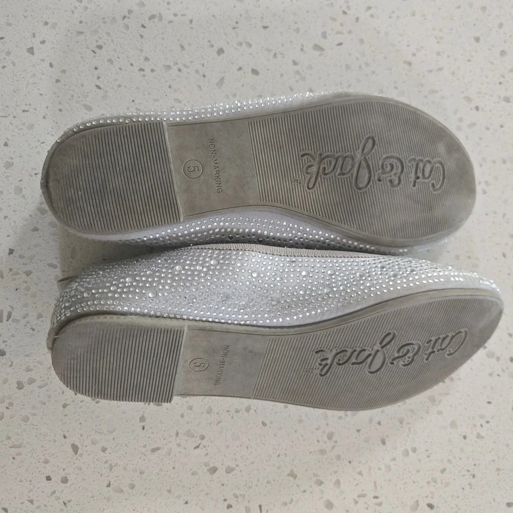 Cat & Jack Girls Silver Rhinestone Ballet Flats Size 5 Dress Shoes Sparkly